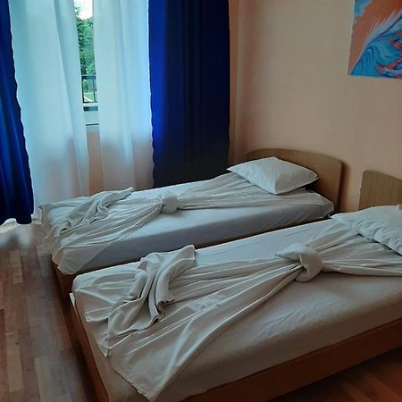 Central Hotel Sozopol Exterior photo