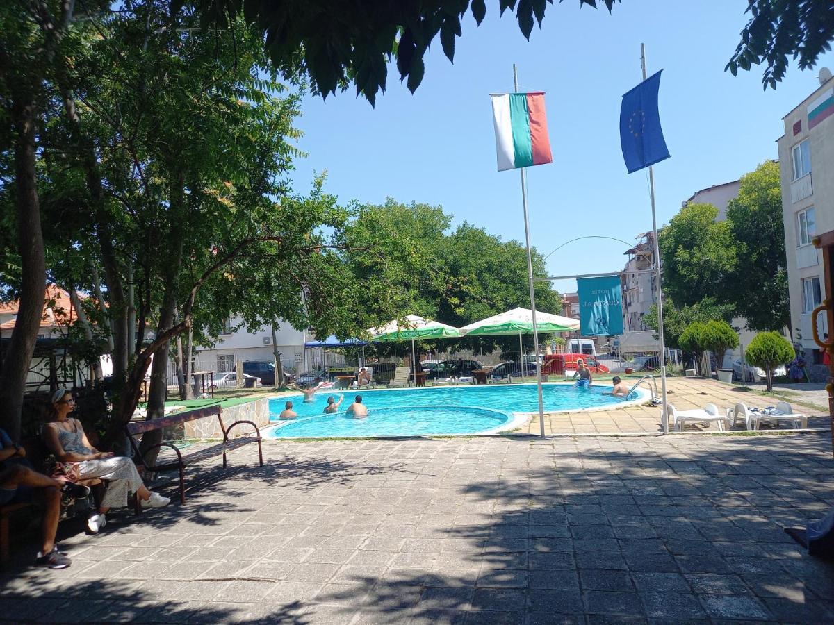 Central Hotel Sozopol Exterior photo